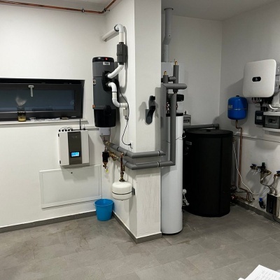 Gyenesdiás családi ház utólagos ES hőszivattyú telepítés 2022